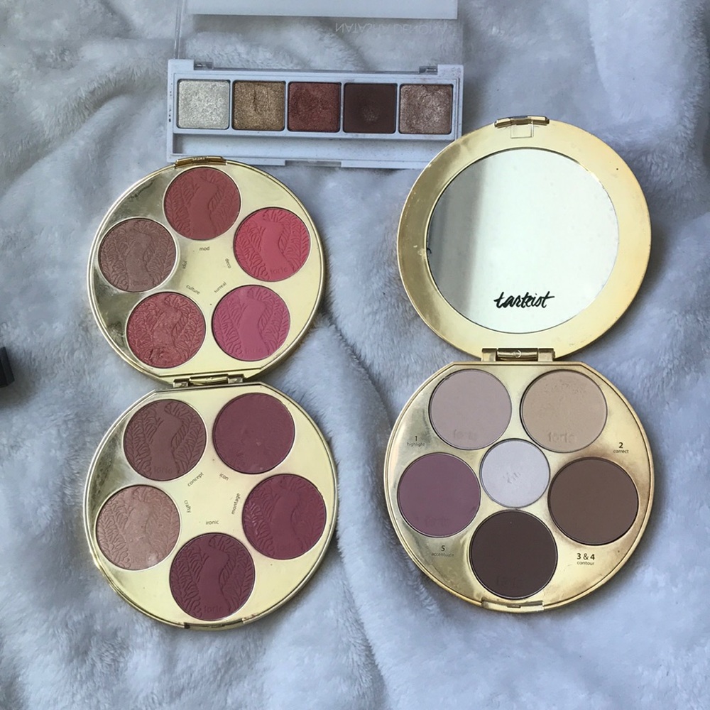 Makeup bundle - Picture 4 of 7